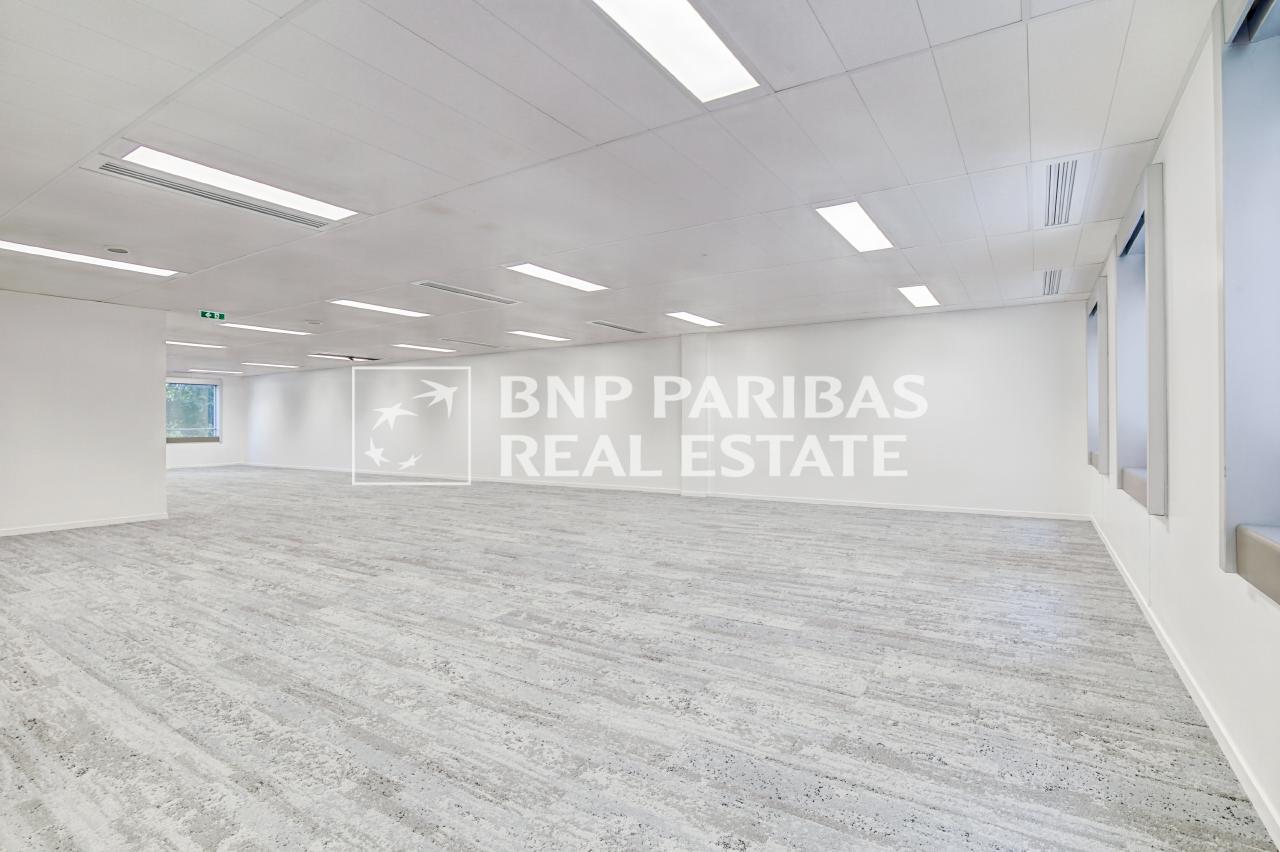 Bureau Paris 2449m² Location bureau Paris OLBUR2107078 7